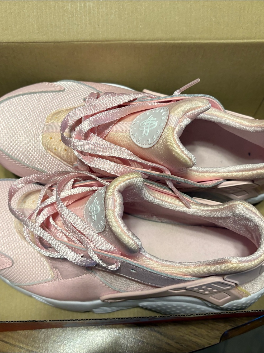 Nike Prism Pink Huarache Run SE Athletic Sneakers